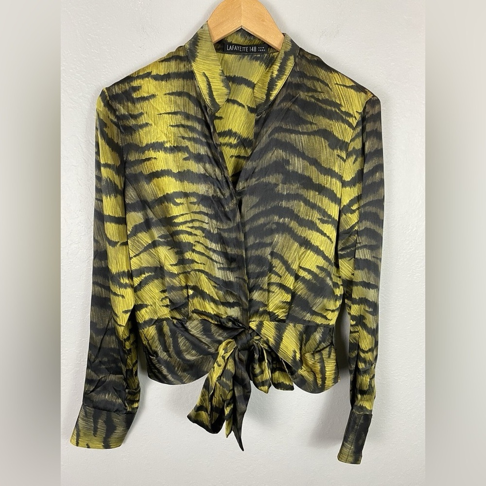 $798 LAFAYETTE 148 New York 100% Silk Knot Front Blouse Animal Print Size 16